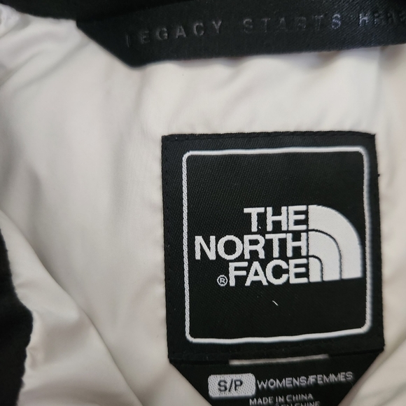 Rare North Face Korean 2018 Olympics Puffer Jacket -NWT- - Picture 6 of 6